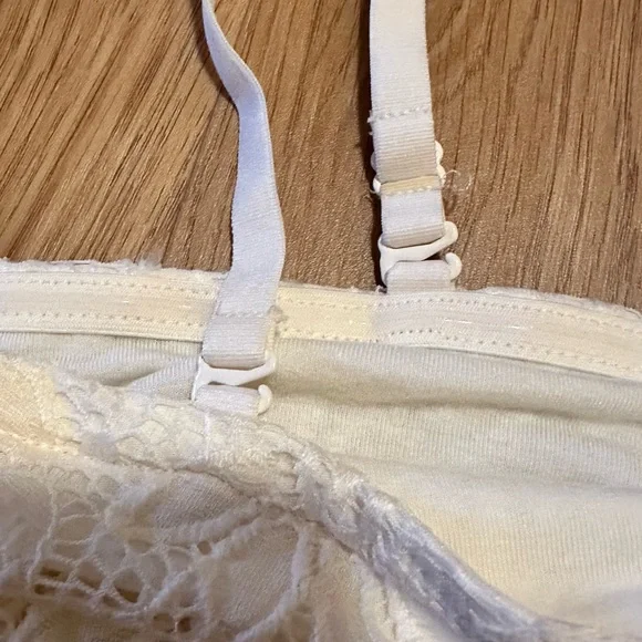 SO Cream Lace tank Top off white/ cream cropped cover up - Picture 4 of 7